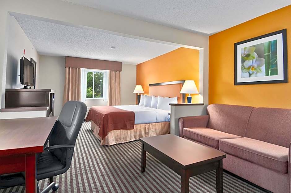 Baymont by Wyndham Dallas/ Love Field