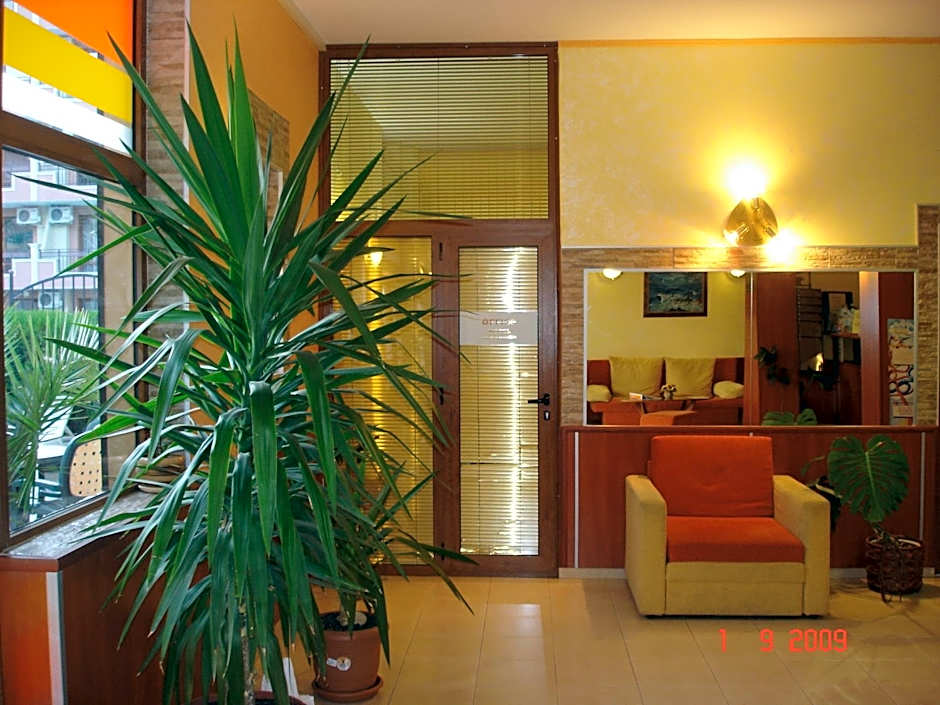 Friends Family Hotel