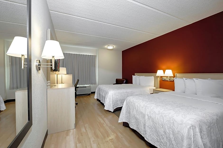 Red Roof Inn PLUS + Gainesville