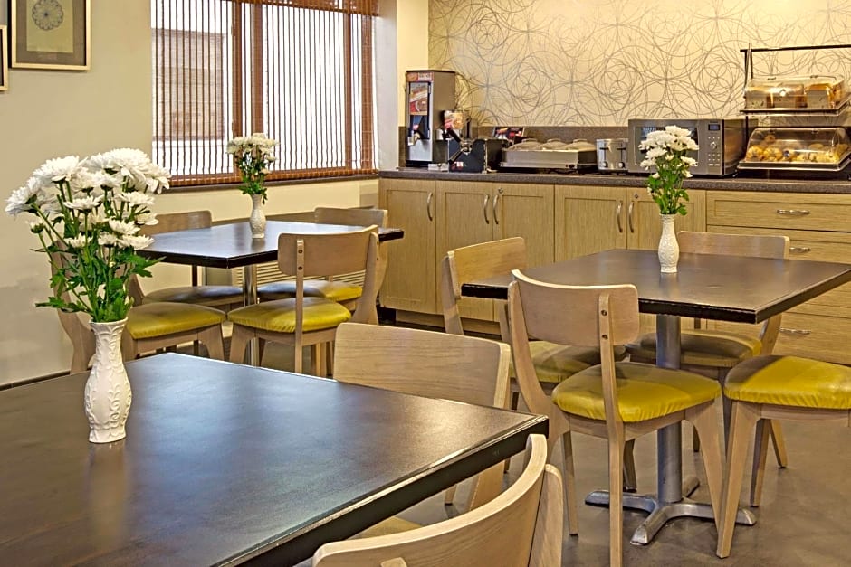 Ramada by Wyndham Staten Island