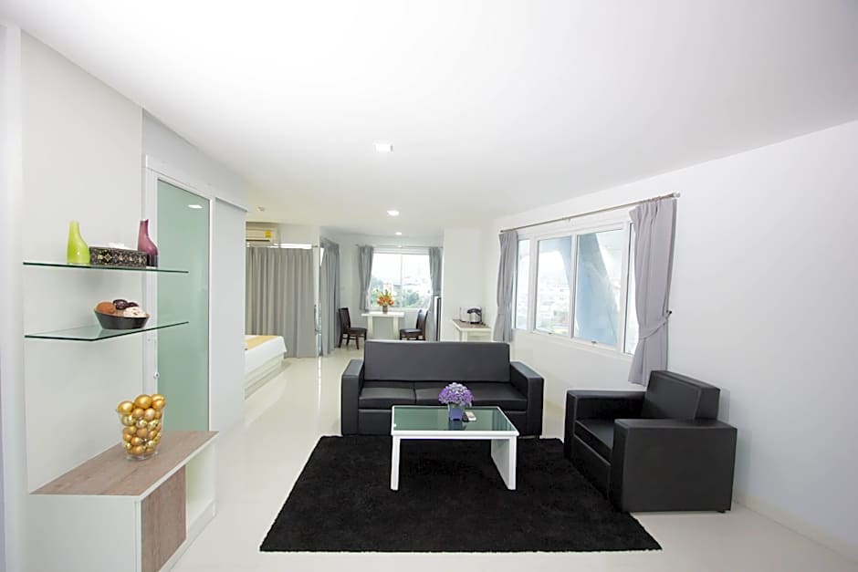 Prime Time Hotel Bang Saen