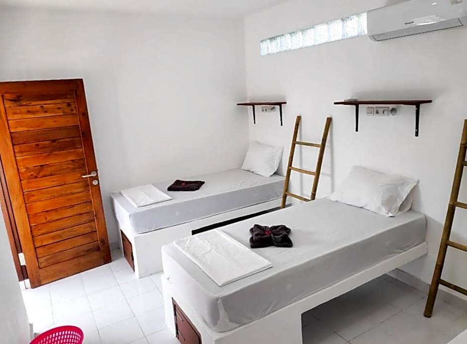 Gili Pirates Dive & BnB