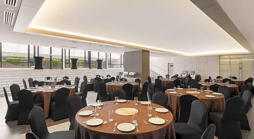 FOX Hotel Glenmarie Shah Alam