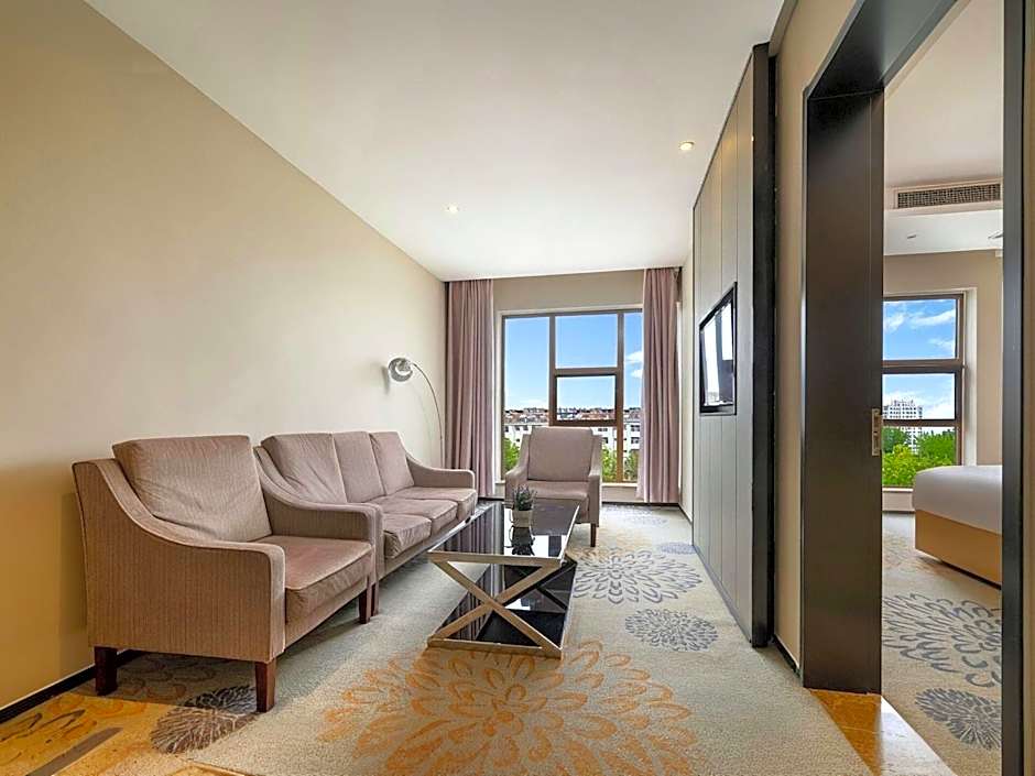 Lavande Hotel Rizhao East Haiqu Road RT-Mart