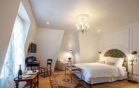 Standard Queen Room