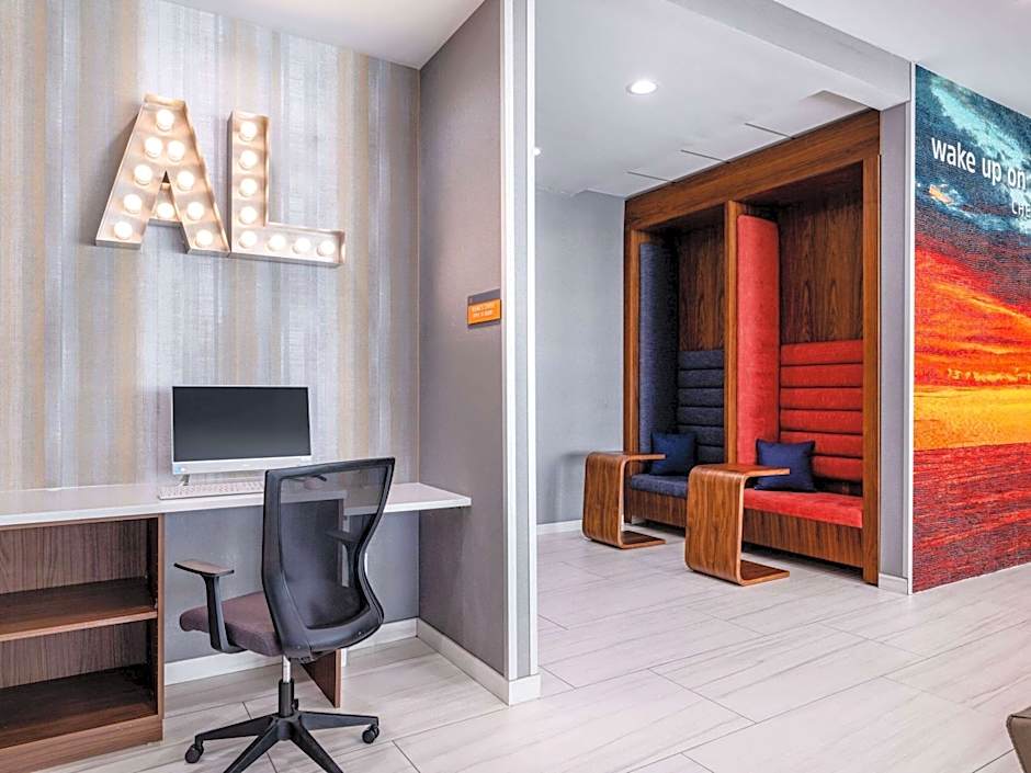 La Quinta by Wyndham Chelsea Birmingham