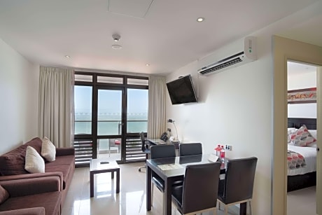 2 King Bed Suite Ocean View Non-Smoking