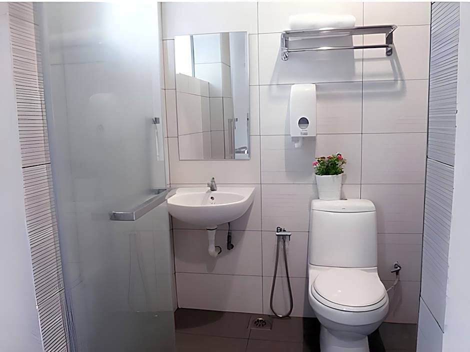 BREZZA HOTEL SITIAWAN