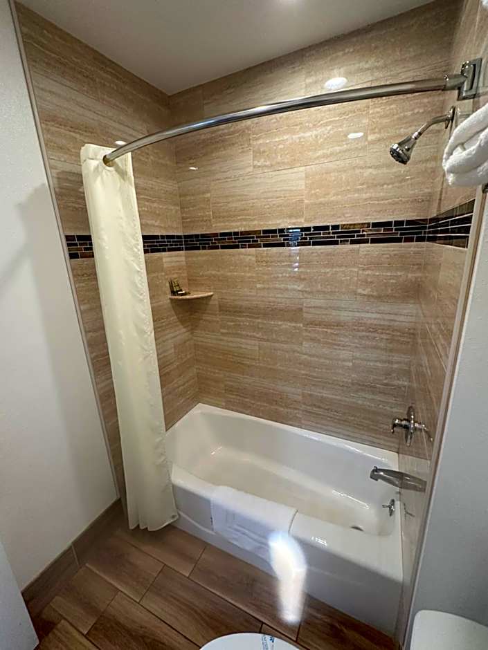 Town and Country Inn