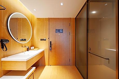 Huazhu - Room With Bed