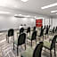 Red Roof Inn & Suites Lexington - Hamburg