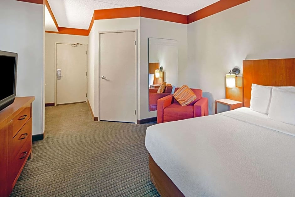 La Quinta Inn & Suites by Wyndham Miami Cutler Bay