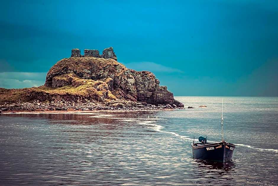 Port Charlotte Hotel