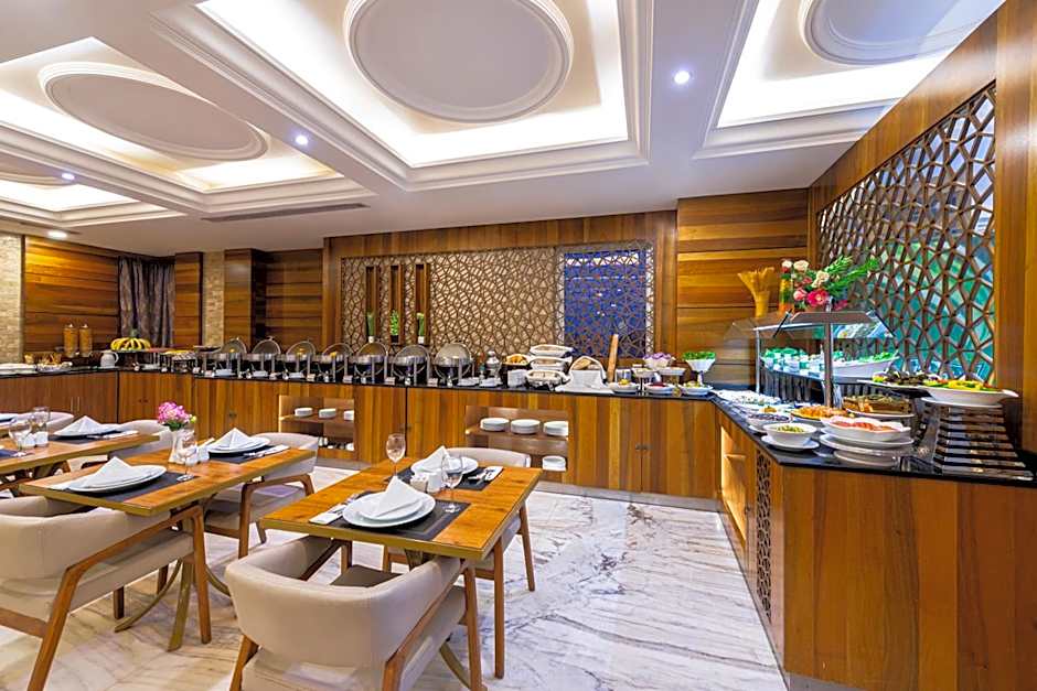 Crown Rose Al Sahafa Hotel