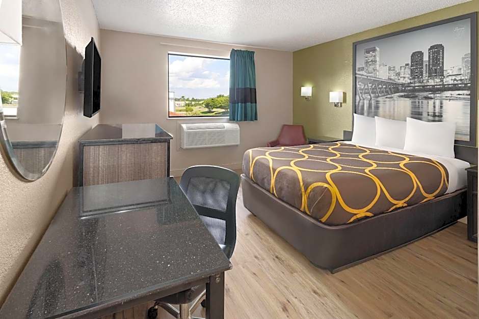 Super 8 by Wyndham Richmond Midlothian Turnpike