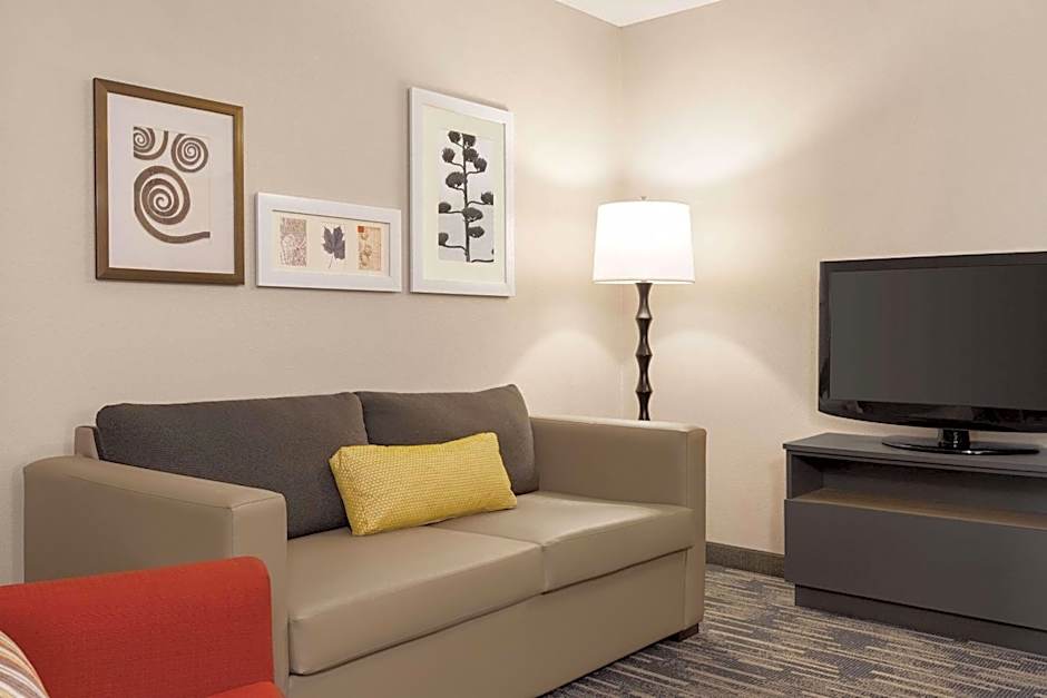 Country Inn & Suites by Radisson, St. Cloud East, MN