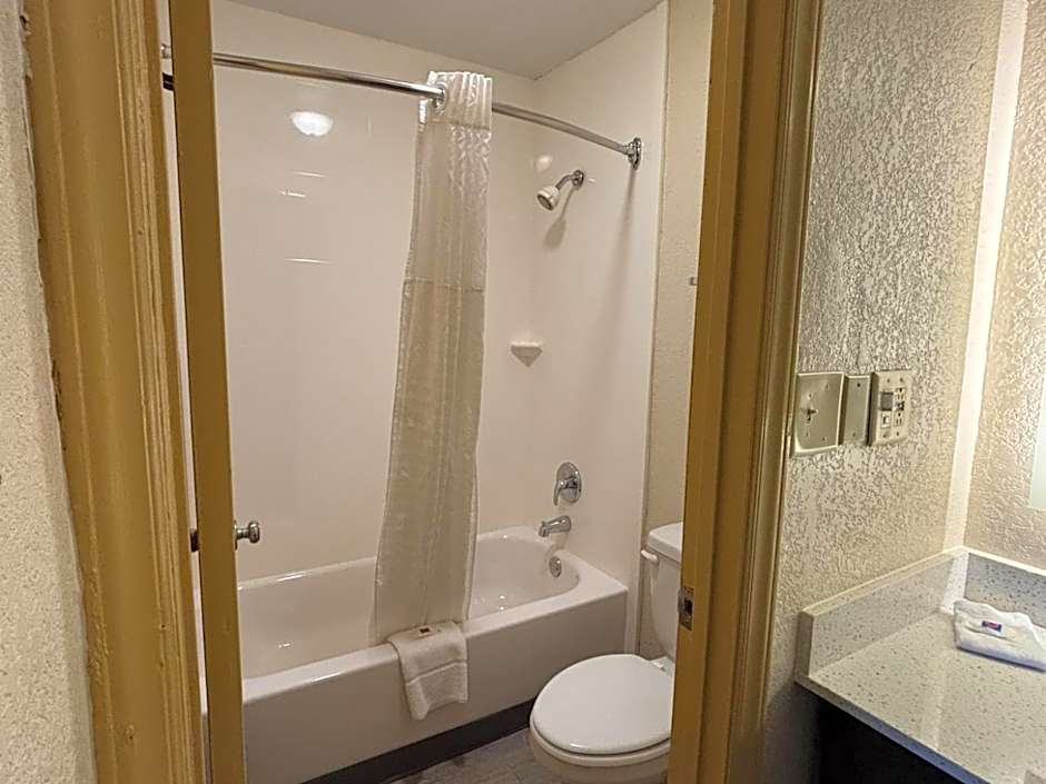 Studio 6 Suites Charlotte, NC Northlake