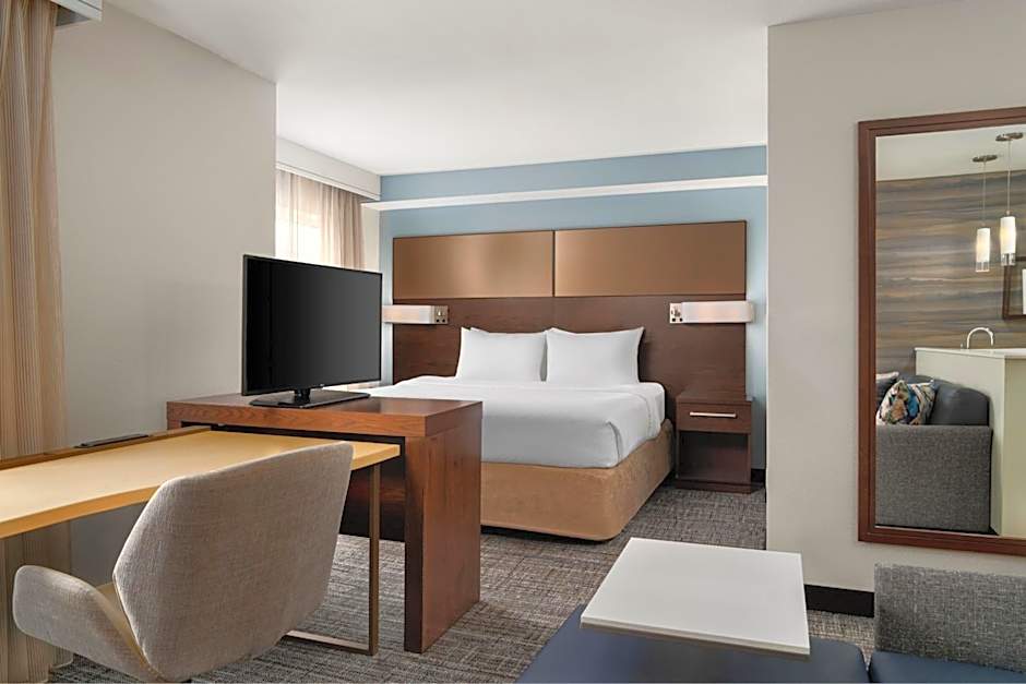 Residence Inn by Marriott Milwaukee West