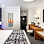 Acclaim Hotel by CLIQUE