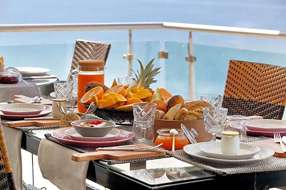 CALI Deluxe Holidays, Sesimbra