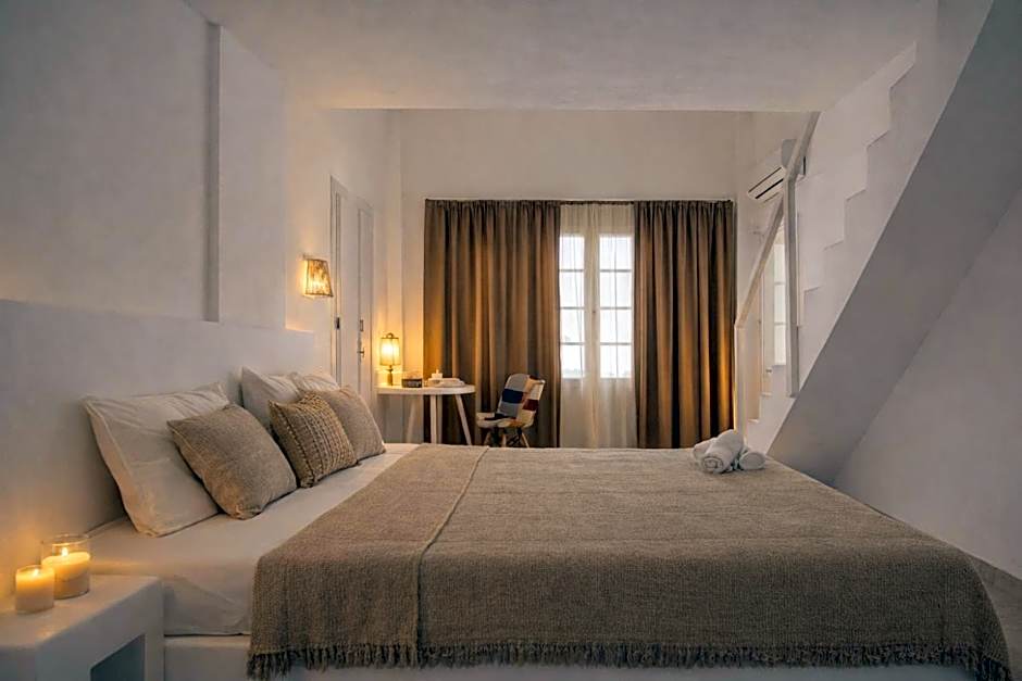 Noème Santorini