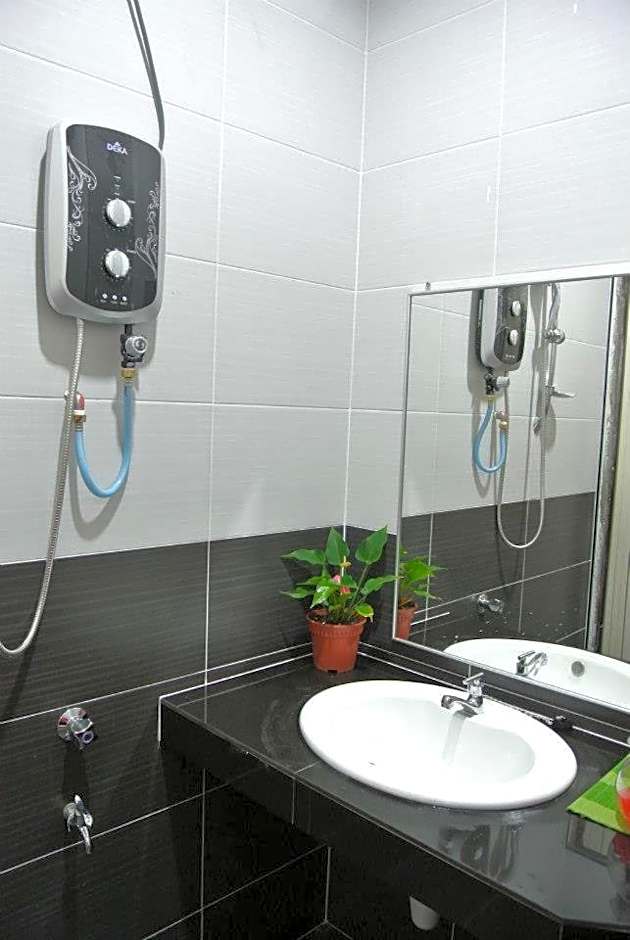 Teluk Lipat Seaview Inn