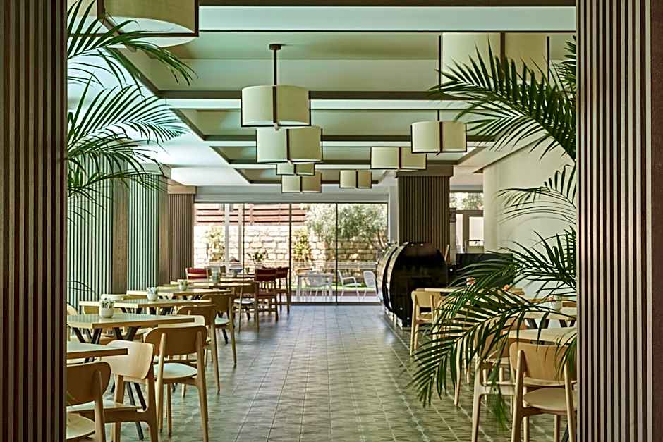 Atlantica Oasis Hotel