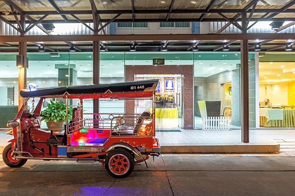 Mayflower Grand Hotel Korat