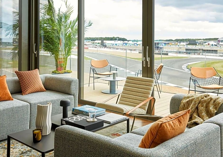 Escapade Silverstone