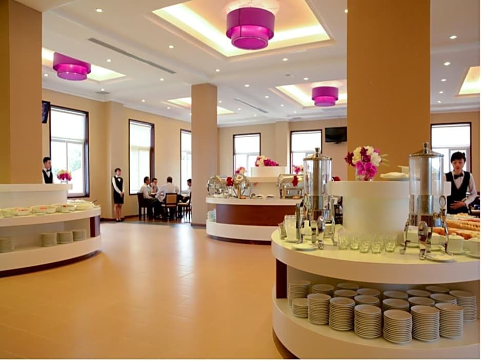 Hai Ba Trung Hotel and Spa