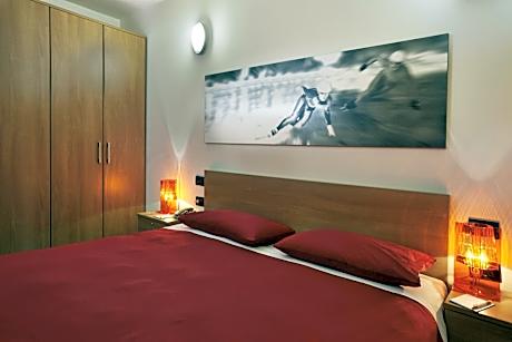 One-Bedroom Apartment with Mountain View (4 Adults)