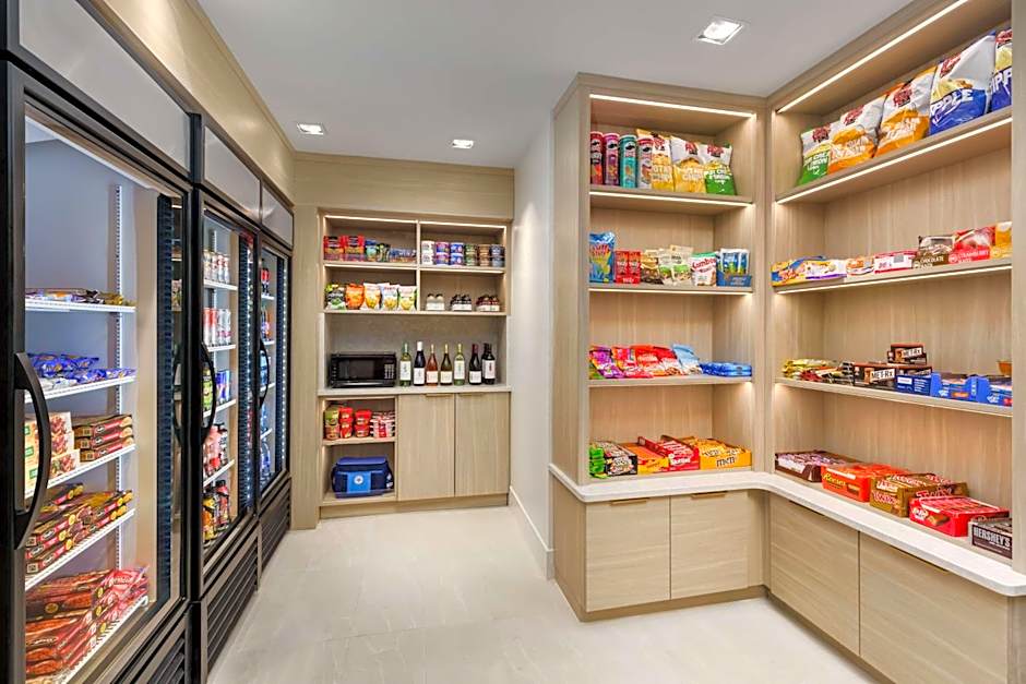 Beal House Fort Walton Beachfront, Tapestry Collection by Hilton