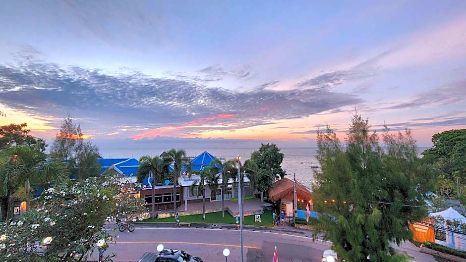 Bangsaen Villa Hotel