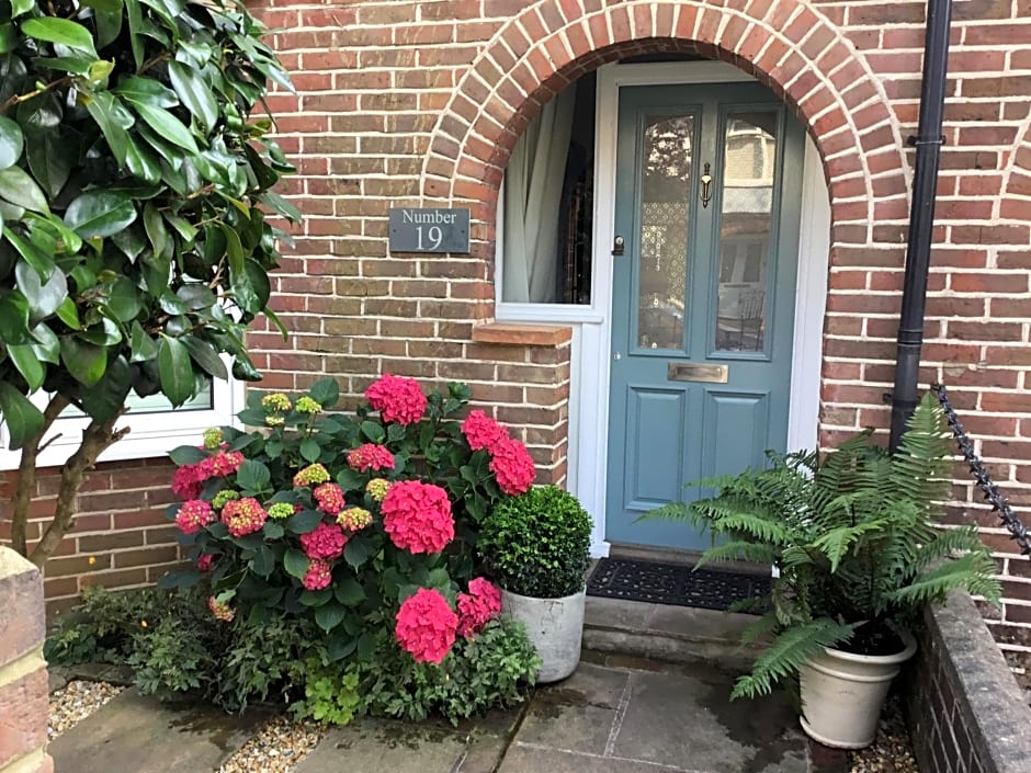 NUMBER 19 B&B Chichester