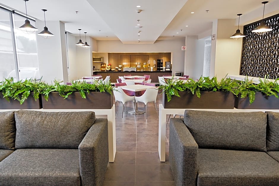 City Suites Puebla FINSA