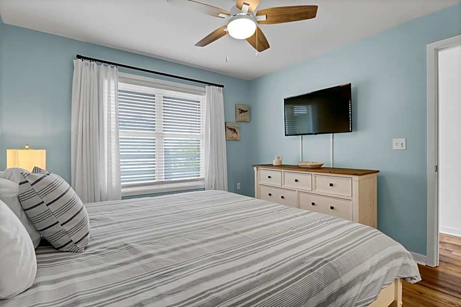 Sandpeddler Inn and Suites