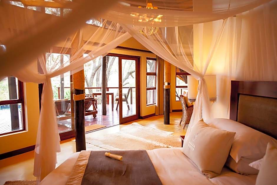 Amakhosi Safari Lodge
