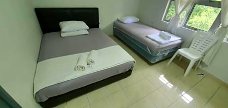 Deluxe Triple Room