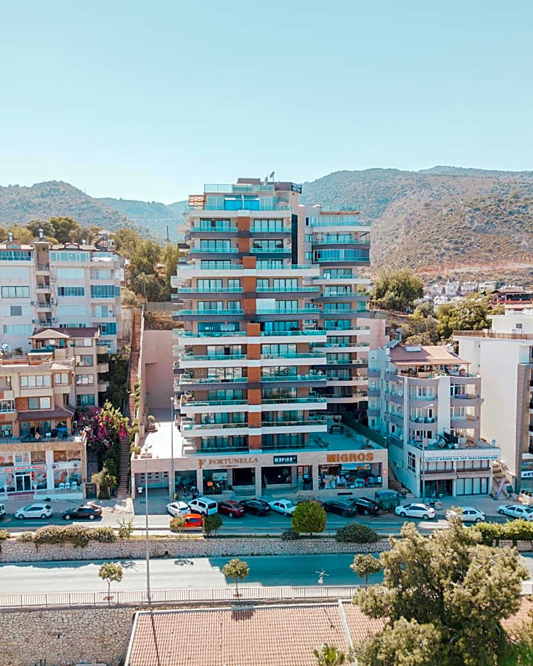 Fortunella Suites