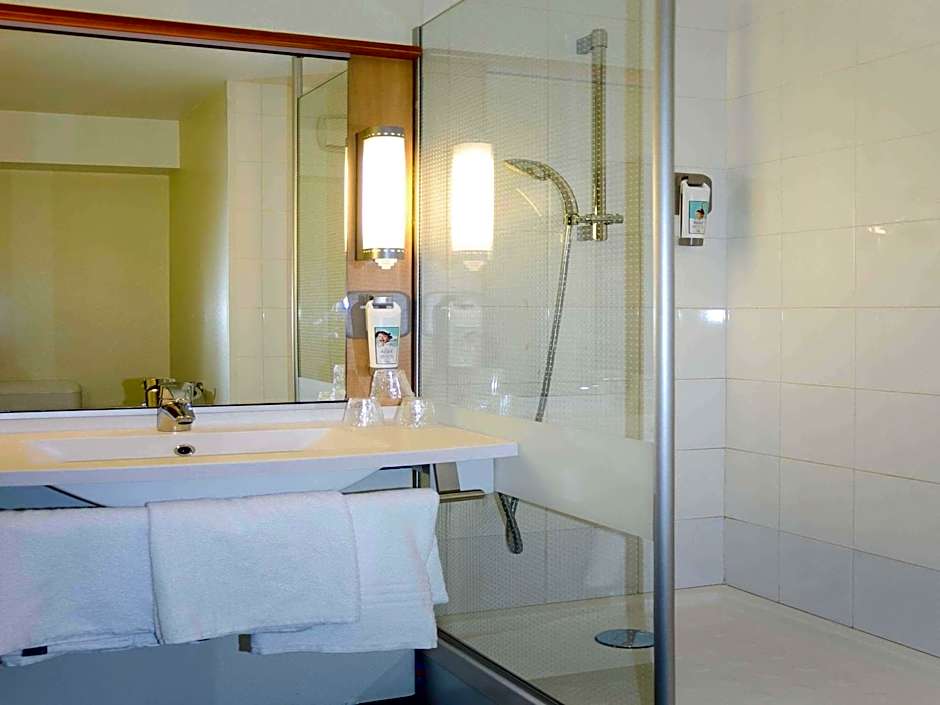 ibis Marseille Provence Aeroport