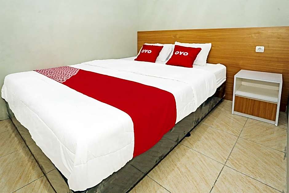 OYO 91944 Atiq Homestay Syariah