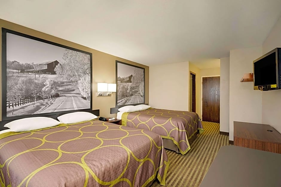 Super 8 by Wyndham Lexington Winchester Rd