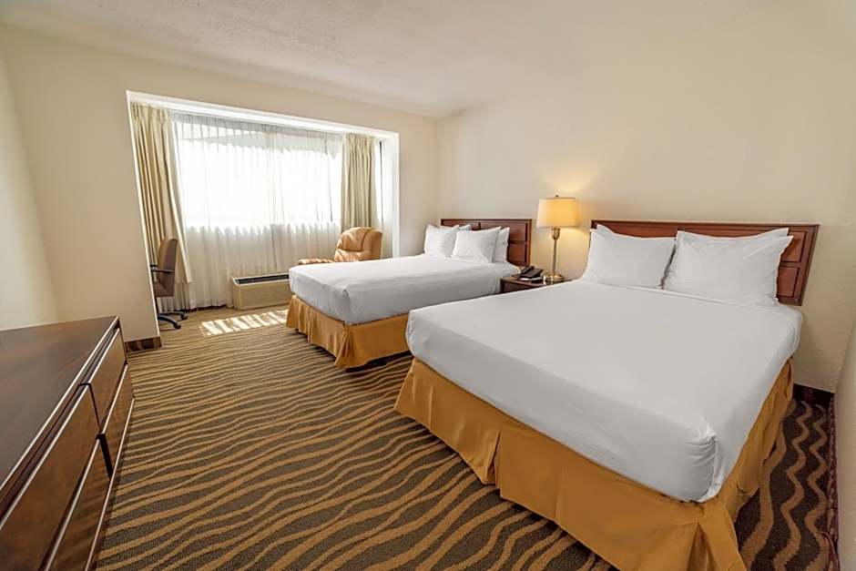 Irazu Hotel & Studios