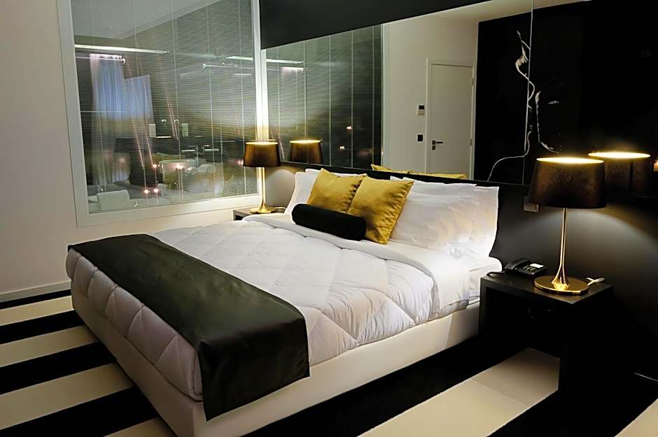 Vinyl M Hotel - Adults Only