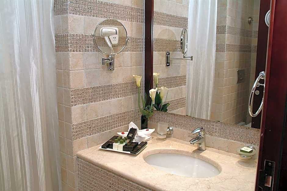 DORRAR ALEIMAN ROYAL HOTEL