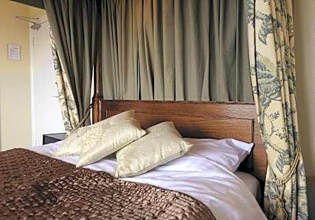 Double Room with Four Poster Bed