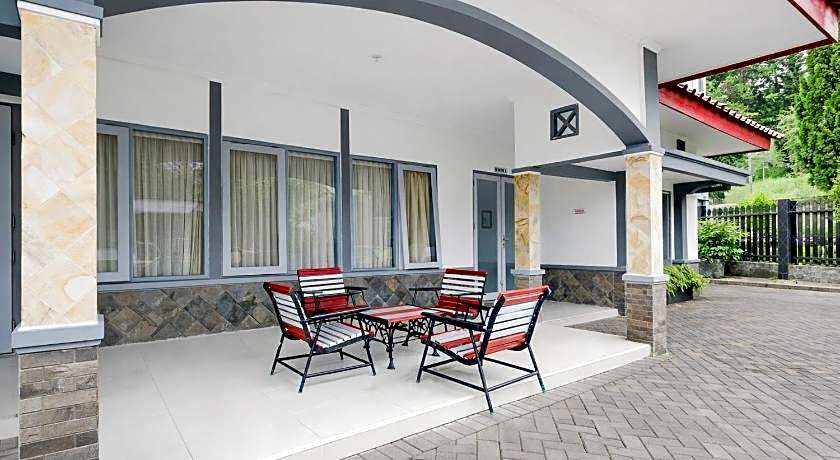 Tripletree Sinergi Hotel Tretes