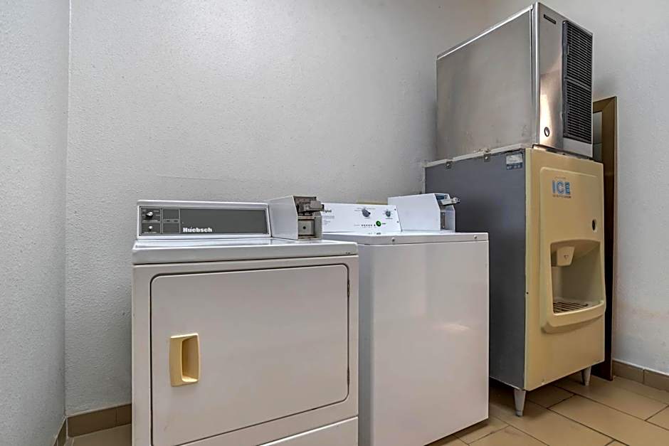 Comfort Suites Hattiesburg near University