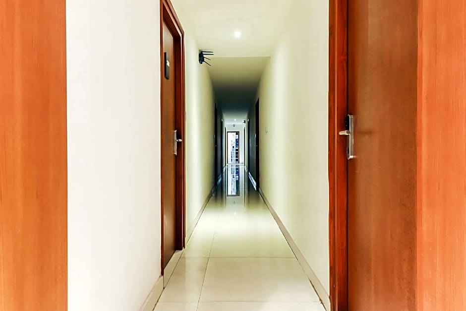 Super Oyo Townhouse 1144 Hotel RCC 7 Lamps – Visakhapatnam, WI