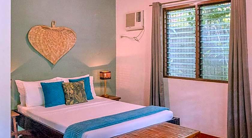 Golden Monkey Beach Hotel